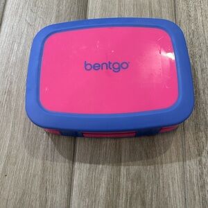 Bentgo Pink and Blue Lunch Box